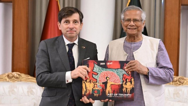 প্রধান উপদেষ্টা ড. মুহাম্মদ ইউনূসের সঙ্গে বৈঠকে ফ্রান্সের নতুন রাষ্ট্রদূতের অঙ্গীকার